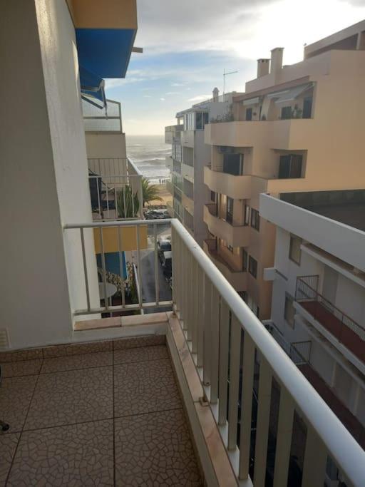 Apartamento Em Quarteira Eksteriør bilde